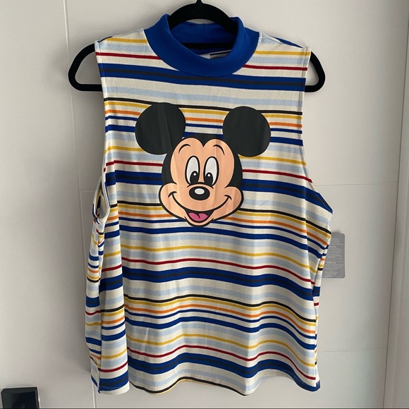 Disney Tops - 🐭Disney Mickey Mouse Moc Neck Top